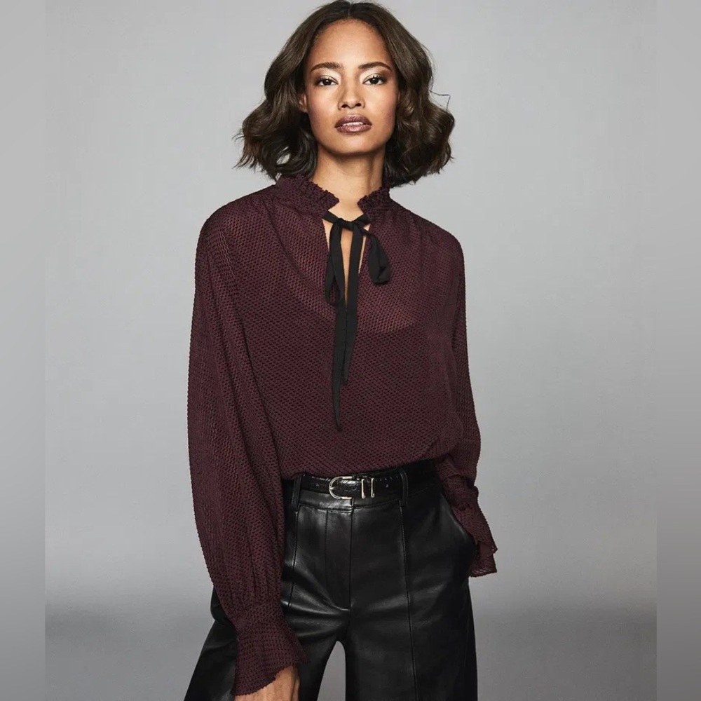 Reiss Maevie Silk-blend Tie-neck Dot Blouse in Berry Women’s 0